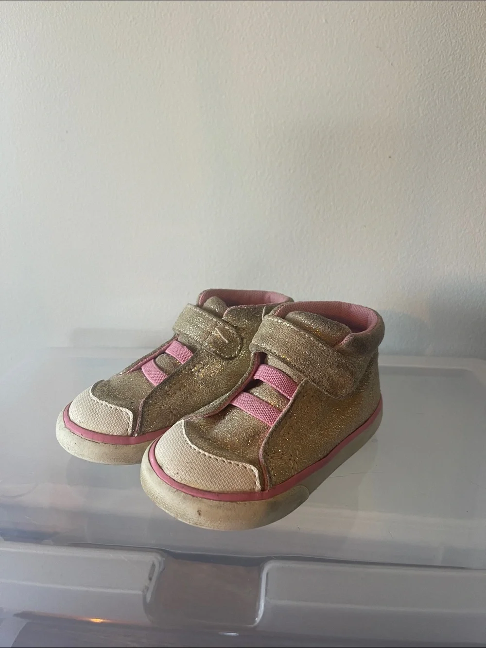 See Kai Run Gold Glitter and Pink High-Top Walker Sneakers
